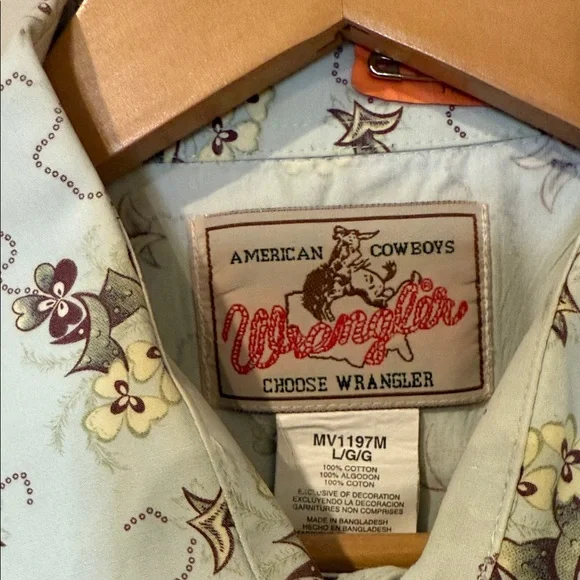 Wrangler Light Blue Pearl snap Floral Western Shirt - Picture 3 of 5